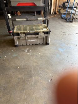 Huskies tool storage container.
