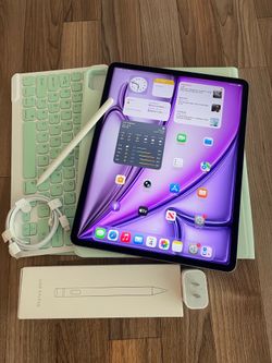 iPad Air 13” (M2 chip / 2024 / Largest Screen) 128GB with keyboard case, pen and Accessories