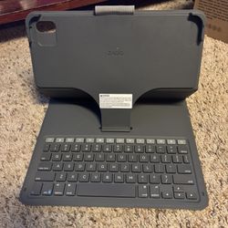 10th gen (10.5in) iPad case with keyboard