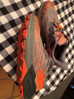 Hoka kids youth size 5m