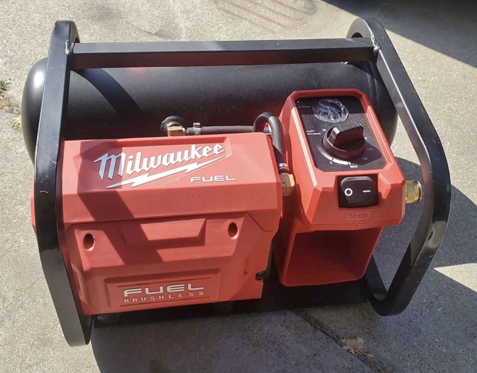 Milwaukee M18 Fuel Brushless Air Compresser/like Brand New