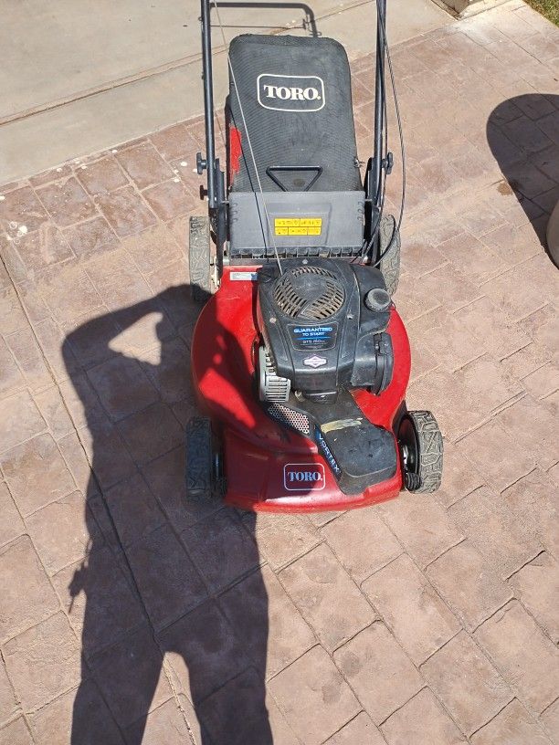 Self Propelled Toro 21 Inch Cut Lawn Mower