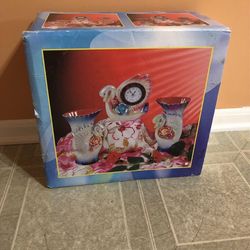 Royal Bonn hand painted 3-pieces clock and vases English porcelain set. brand new