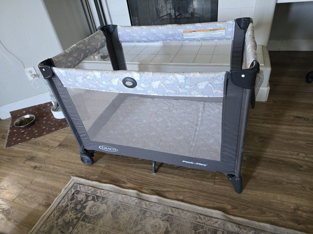 Graco Pack N Play Portable Playard