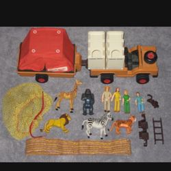 1975 Fisher Price Adventure People Safari Set. 100% Complete with all 19 pieces. For pickup in Tampa. Cash only