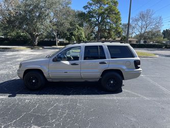 2004 Jeep Grand Cherokee Thumbnail