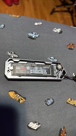 Samsung 980 Pro PCIe 4.0 NVMe M.2 SSD 1TB with M.2 USB C enclosure.