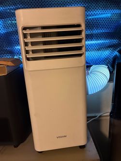 Portable AC unit with hose