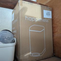 Happiness Betty Retro Mini 3.2 Gallon Trash Can