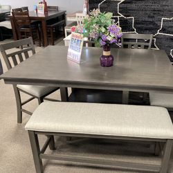 Stunning Kitchen Table✨🥰Easy Financing 👍Free Delivery 👍