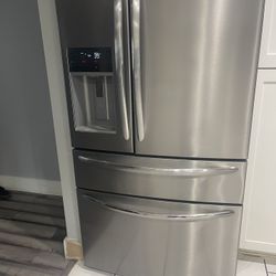 Refrigerator Marca Frigidaire 