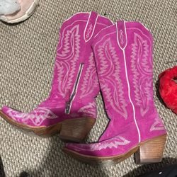 Ariet Boots Pink Size 6