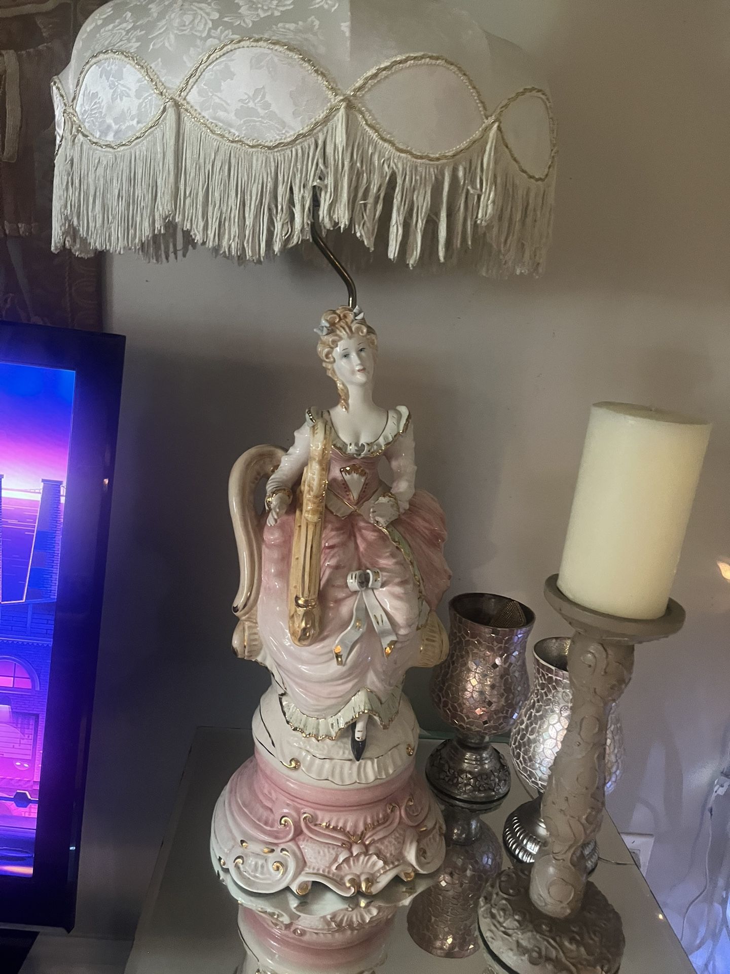 Antique Victorian Lamp 2 Ft