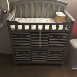 Changing Table And Bassinet For Newborn 