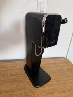 SodaStream Art Sparkling Water Maker Black Retro Lever Soda Maker with CO2 Tank