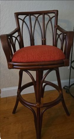 Beautiful Vintage Bentwood Rattan Swivel Barstool – Tropical Style