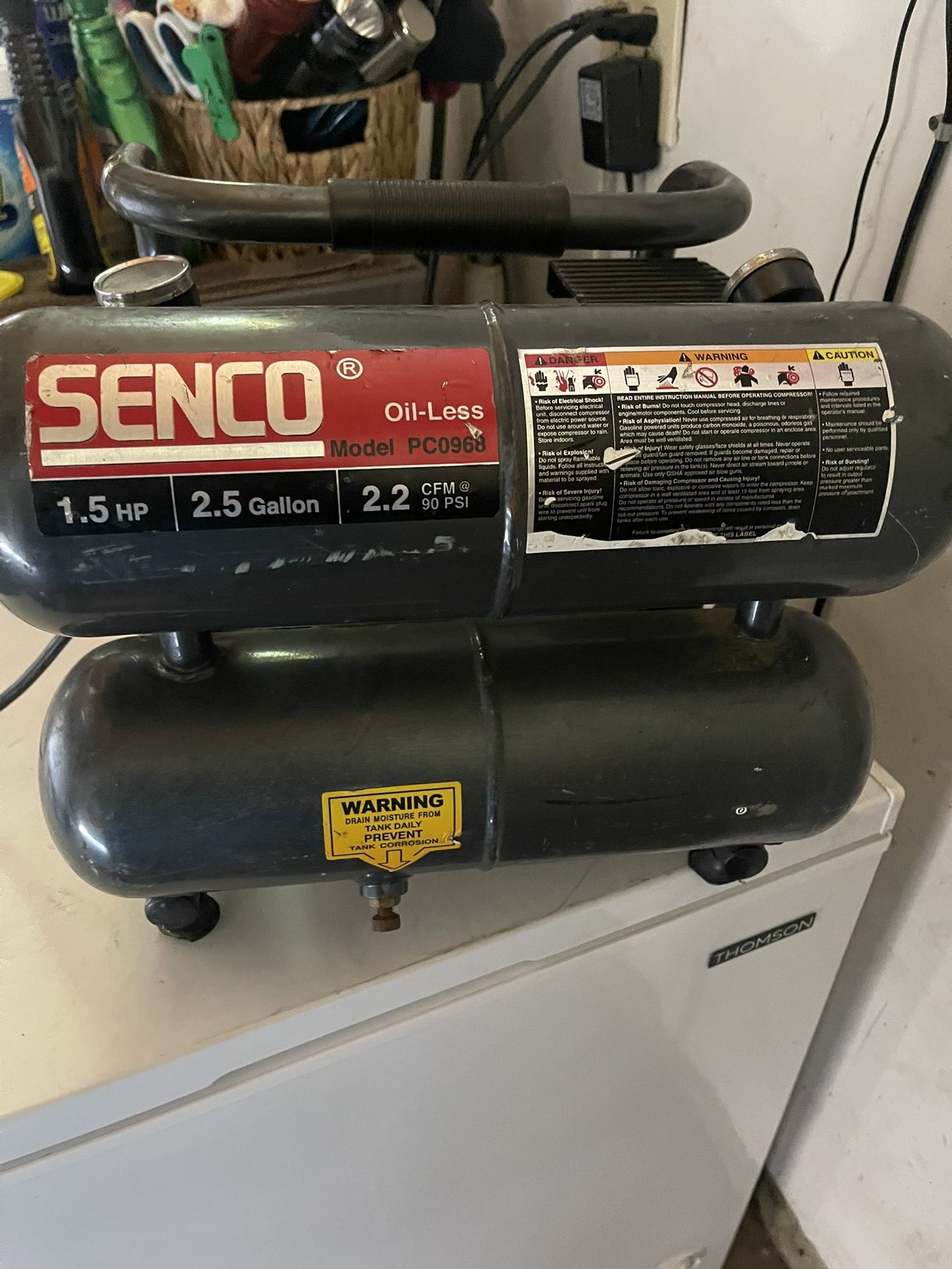 Senco PC0968 Compressor, 1.5-Horsepower (PEAK) 2.5-Gallon
