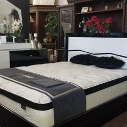 Queen size modern bedroom set