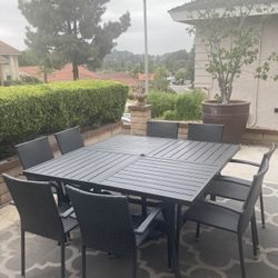 Large 8 Person Patio Set in EXCELLENT CONDITION Metal Table & 8 Arm Chairs - Easter Bbq Maybe? 