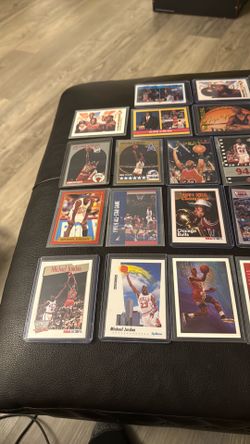Micheal Jordan lot of cards