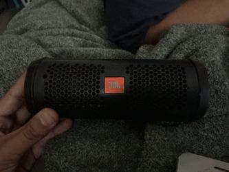 JBL Flip 4