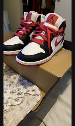 Retro Jordan 1’s Size 4.5