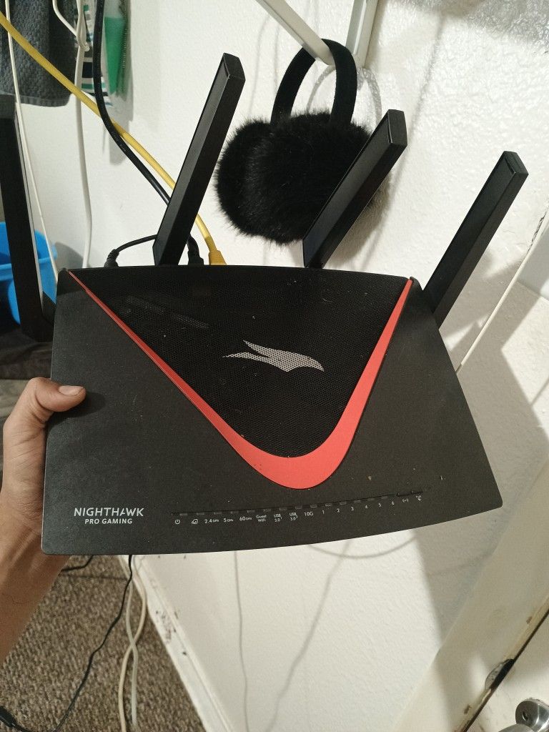 NightHawk Pro Gaming Router XR700