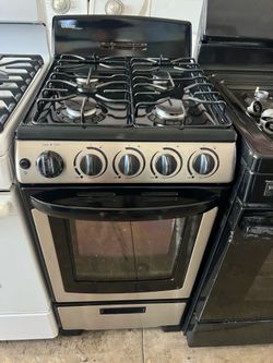 Black 20inch Danby Stove