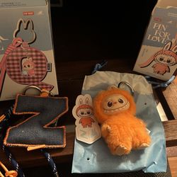 labubu Z pin for love doll and pendant keychain