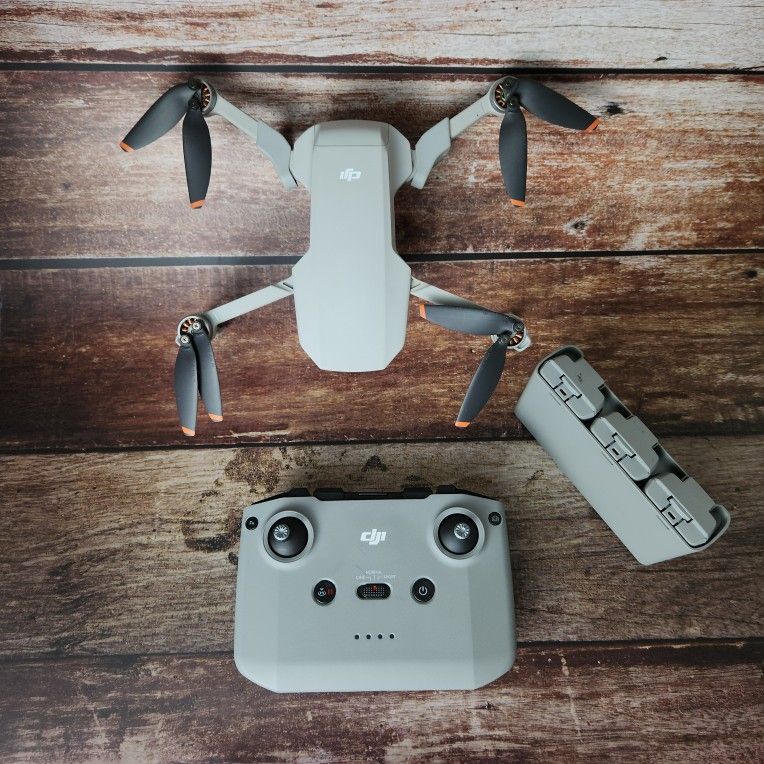 DJI Mini 2 (4K Ultralight Drone) Fly More Kit With Extra Accessories