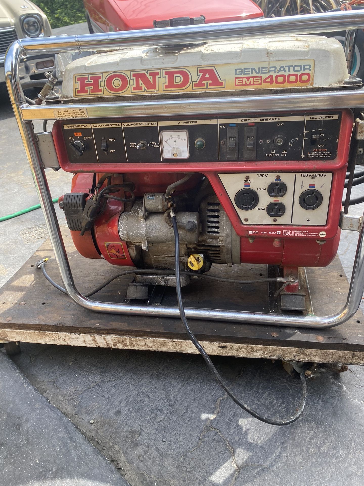 Honda EMS 4000 Gas or Propane Generator $100.