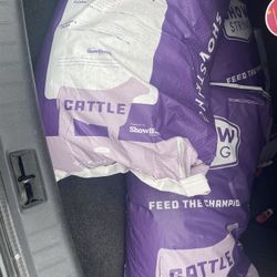 Show String Cattle Feed 