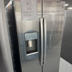 GE Refrigerator. 🚚WE DELIVER🚚