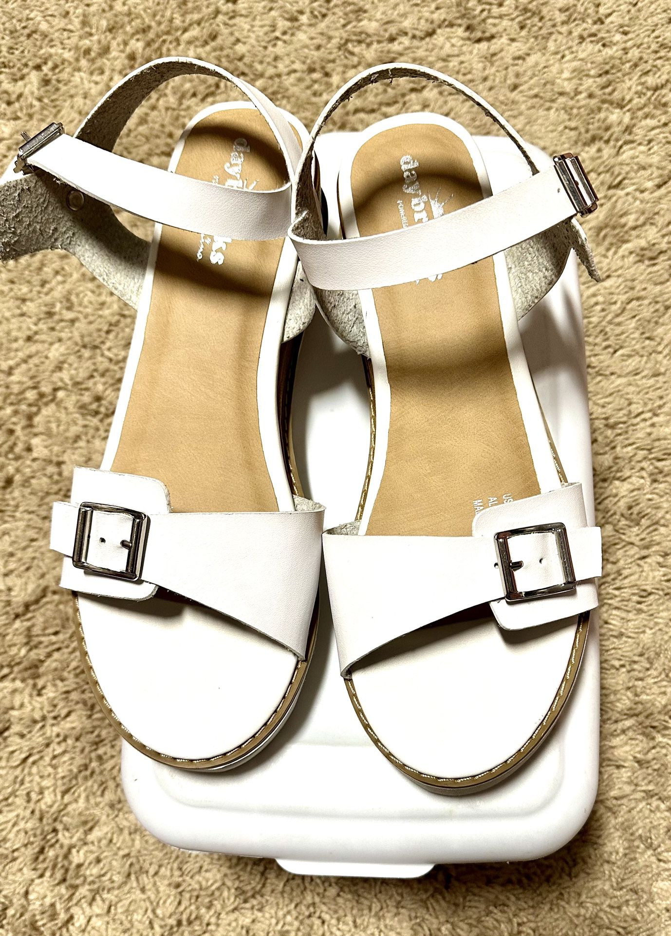 White size 9 1/2 sandals