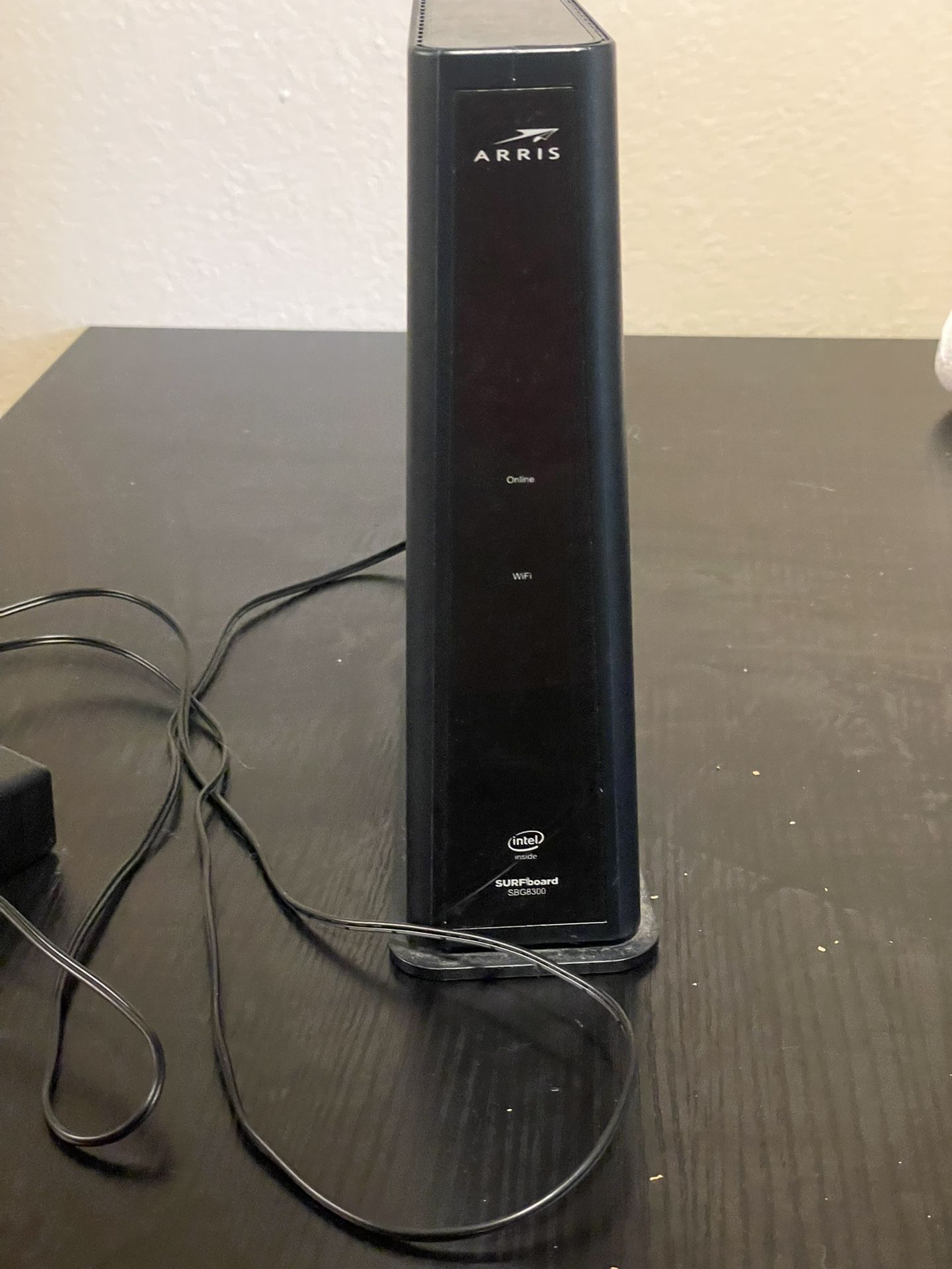 Arris DOCCIS 3.1 modem And Router 
