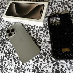 iPhone 15 Pro Max 256gb Titanium (Unlocked)