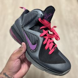 Nike LeBron 9 Miami Nights Basketball Shoes Size 10.5 Rare Vivid Grape Black