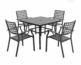 Outdoor patio table