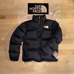 North Face Nuptse 700