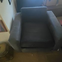 Black Wide Chair Well Built Need Comw Minor Upholstery  Work