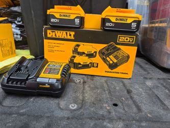 DEWALT 20V MAX Kit – 2 x 5.0Ah Batteries + Fast Charger