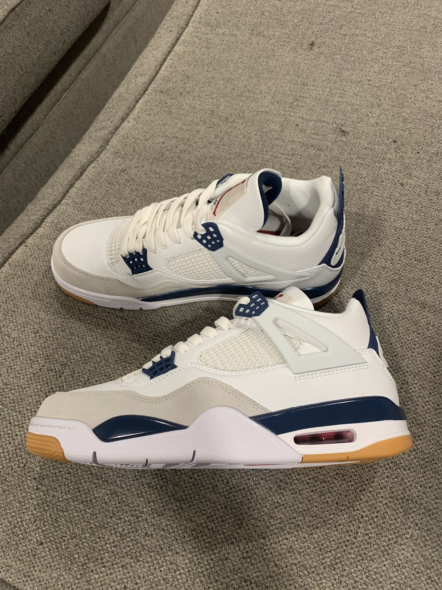 Retro Jordan 4 SB Navy Blue