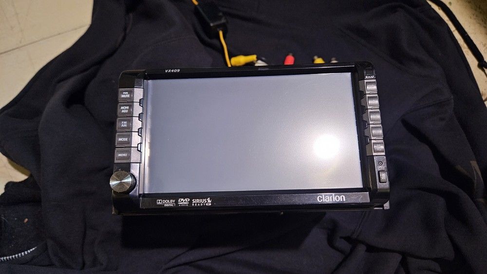 Clarion VX409 6.5-Inch Double-DIN Multimedia Station with Touch-Panel Control