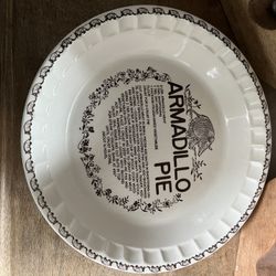 A Armadillo Pie Plate 