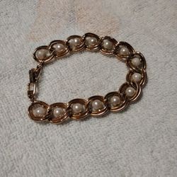 Vtg Napier Signed Faux Pearl Bracelet
