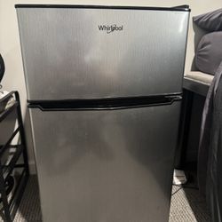 Whirlpool Mini Fridge 