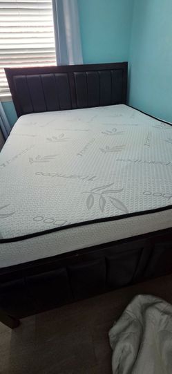 Queen size matress for sale