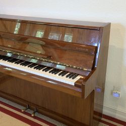 Samick Upright Piano 