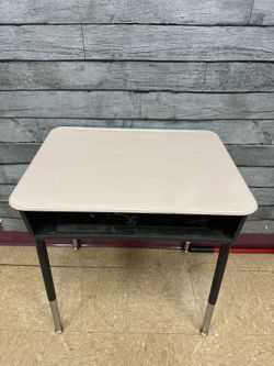 Classroom Desk 