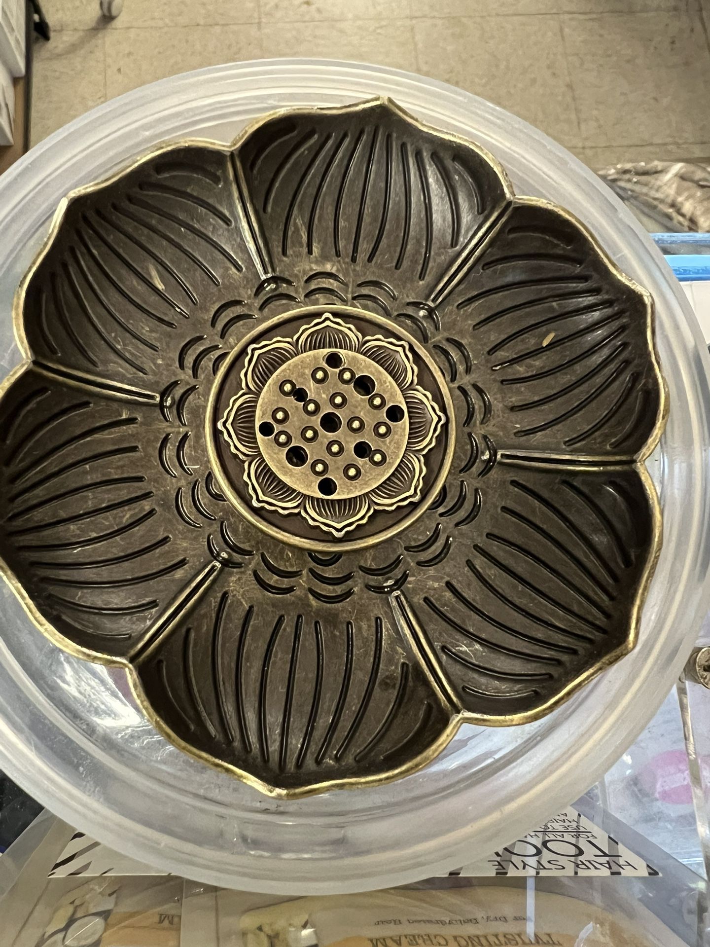 Koszal Realistic Incense Burner Portable Alloy Lotus Shape 9 Holes Incense Stick Holder for home and business